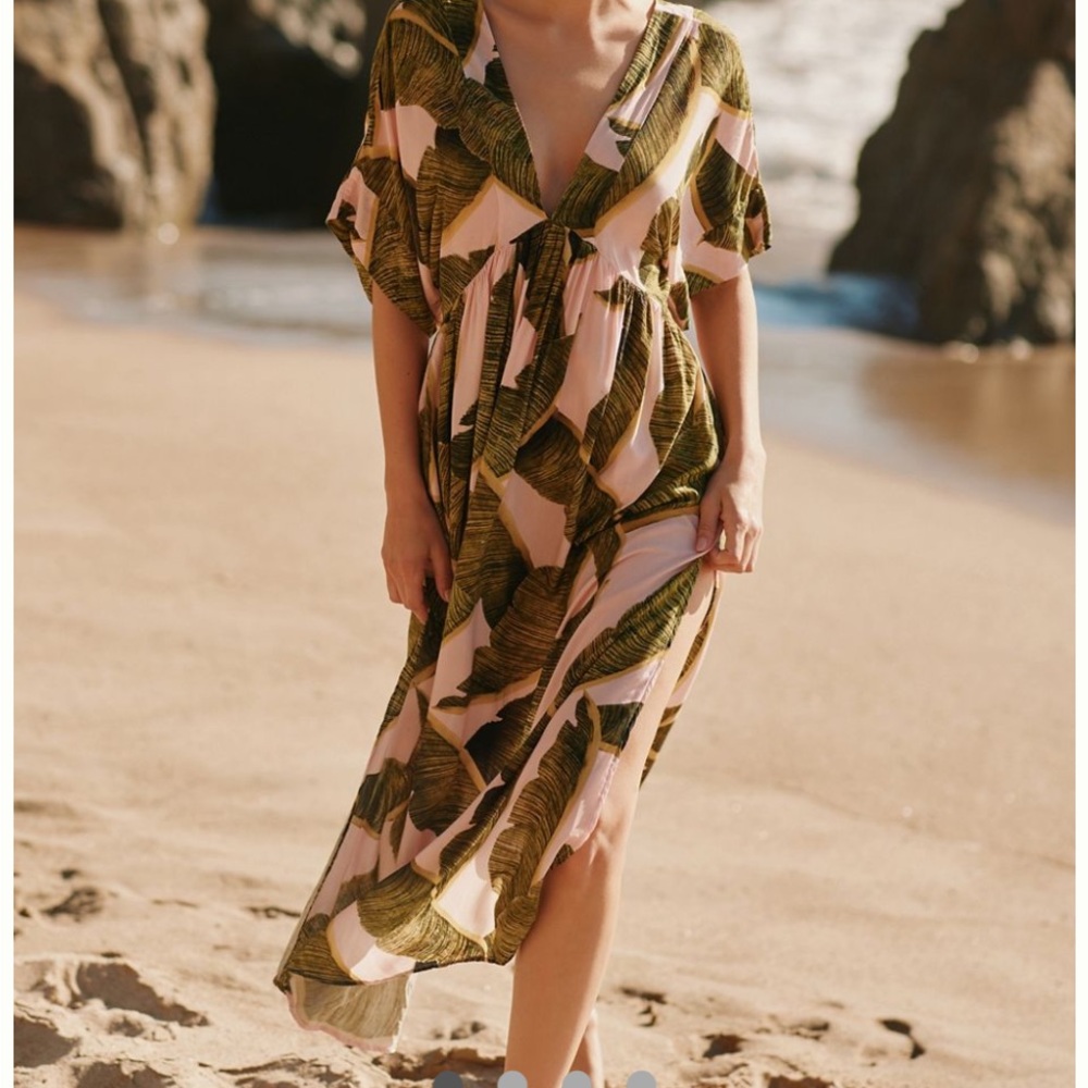 Malai Shona Leaf Print Maxi Dress Size L